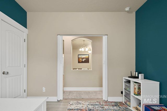 5360 W Grand Rapids St, Meridian, ID 83646