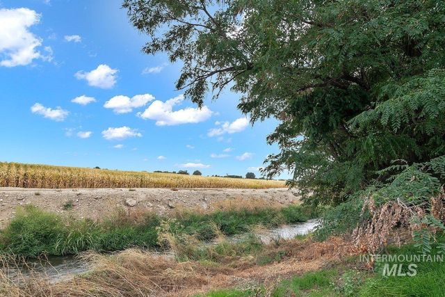 5360 W Grand Rapids St, Meridian, ID 83646