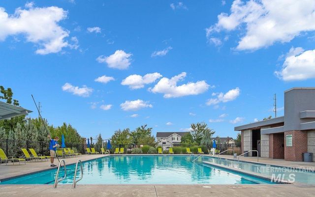 5360 W Grand Rapids St, Meridian, ID 83646