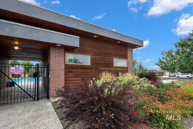 5360 W Grand Rapids St, Meridian, ID 83646