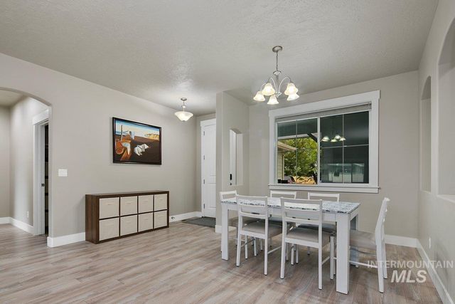 5360 W Grand Rapids St, Meridian, ID 83646