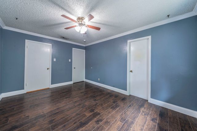 1825 Emerald Drive, Irving, TX 75060