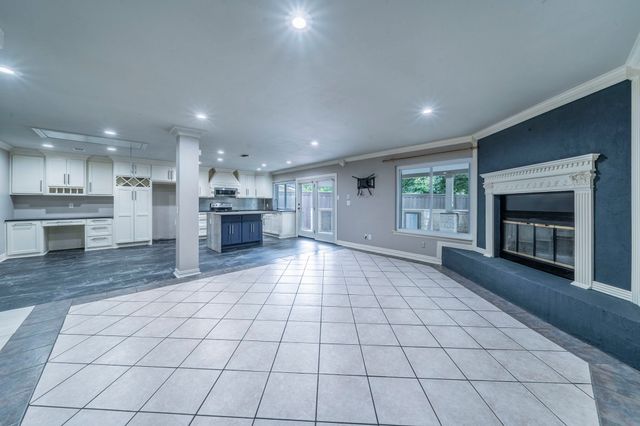 1825 Emerald Drive, Irving, TX 75060