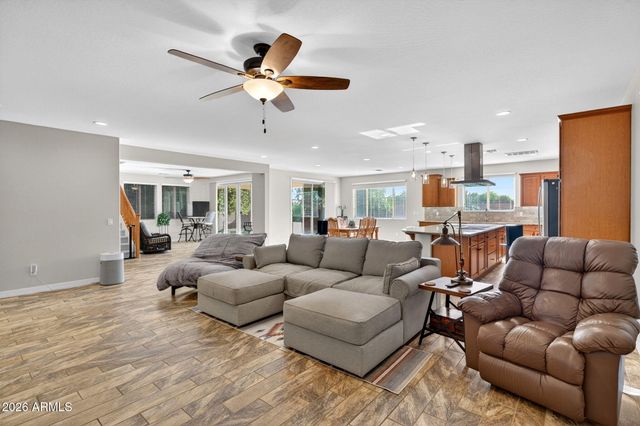 5774 S SETON Avenue, Gilbert, AZ 85298