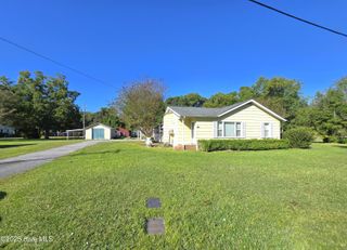 122 Clay Hill Road, Sneads Ferry, NC 28460