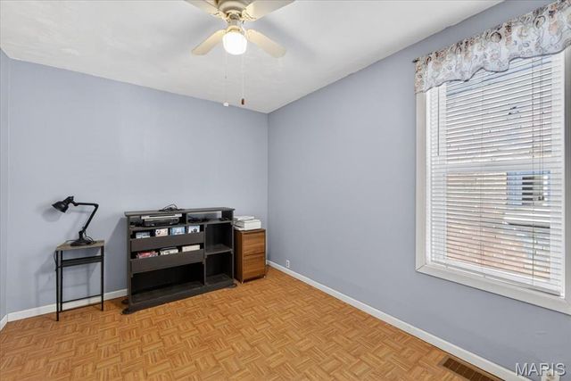 5034 Ray Avenue, St Louis, MO 63116