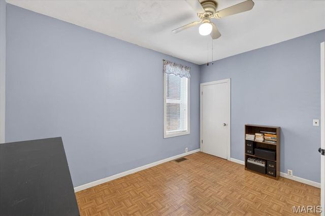 5034 Ray Avenue, St Louis, MO 63116