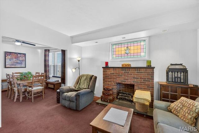 5034 Ray Avenue, St Louis, MO 63116