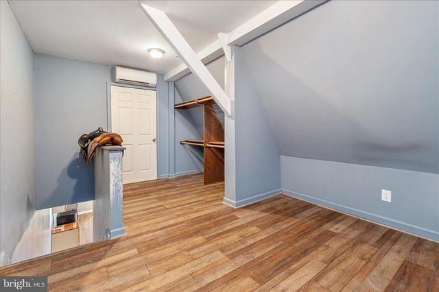82 POND RD, Charles Town, WV 25414