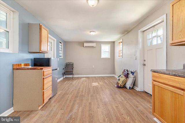 82 POND RD, Charles Town, WV 25414