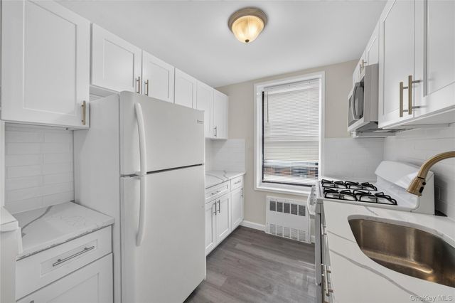 175-45 88th Avenue 6F, Jamaica, NY 11432