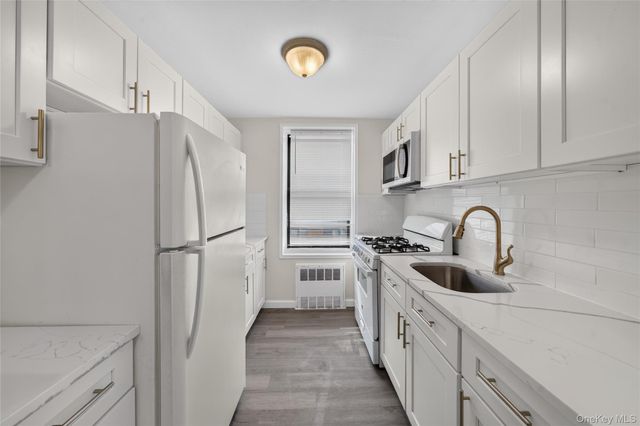 175-45 88th Avenue 6F, Jamaica, NY 11432