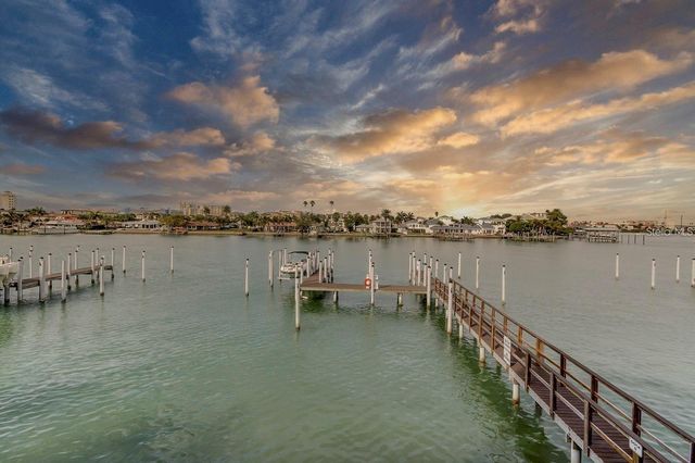 176 BRIGHTWATER DRIVE 2, Clearwater, FL 33767
