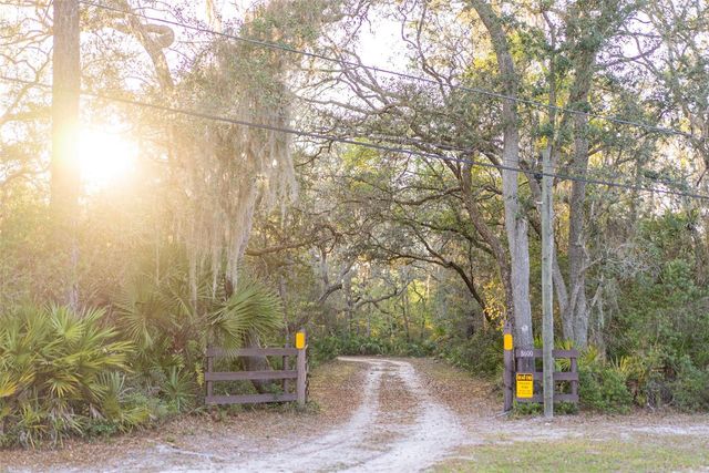 8600 NE 147TH AVENUE ROAD, Silver Springs, FL 34488