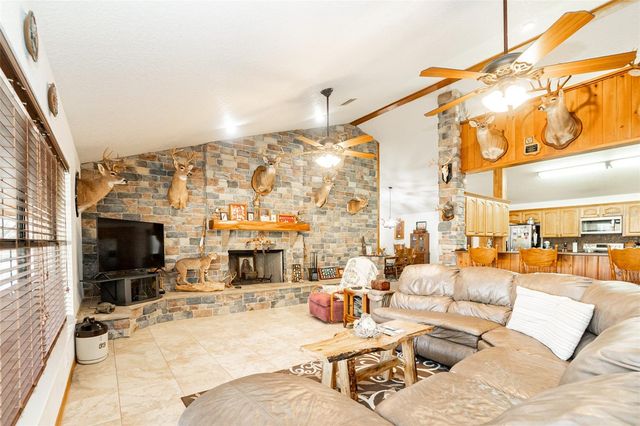 8600 NE 147TH AVENUE ROAD, Silver Springs, FL 34488