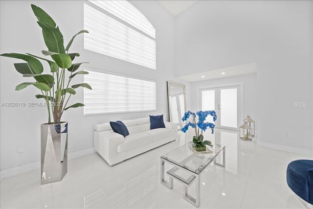 15341 SW 36th St, Miami, FL 33185