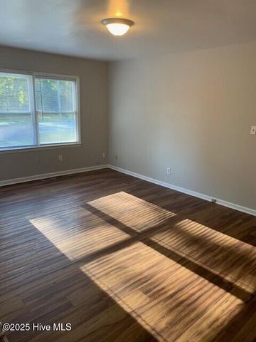 3002 Williams Road, Greenville, NC 27834