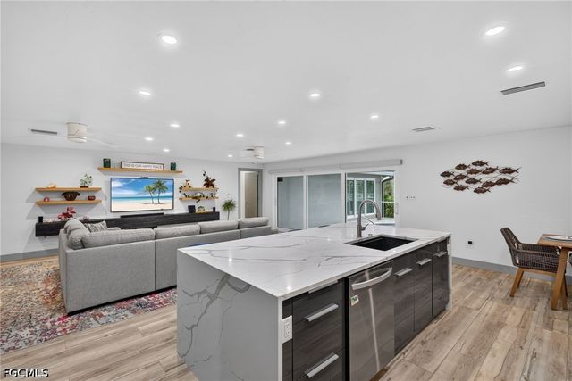 701 Santa Margerita LN, Punta Gorda, FL 33950