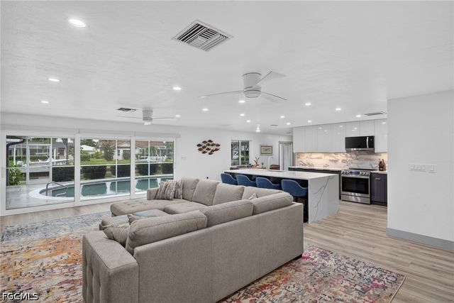 701 Santa Margerita LN, Punta Gorda, FL 33950