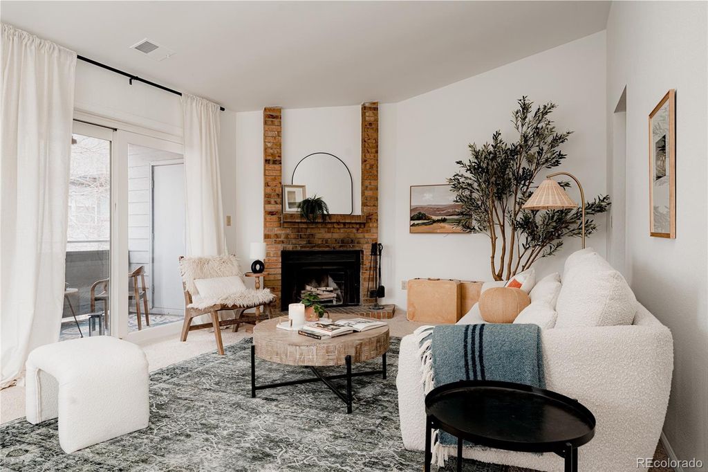 8045 W Eastman Place 206, Lakewood, CO 80227