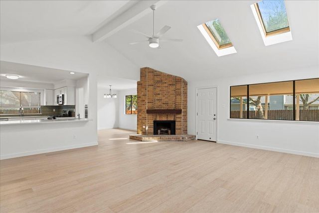 1400 Lance WAY, Austin, TX 78758