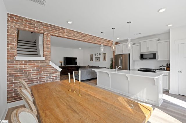 62 Mardale Lane, Greenville, SC 29609