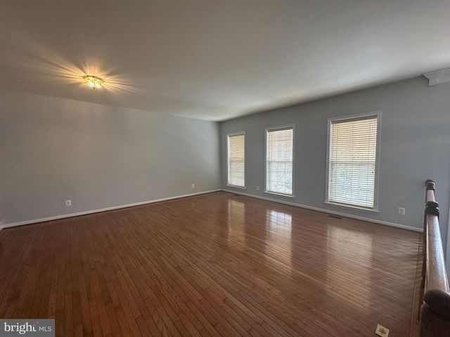 45760 SMOKETREE TER, Sterling, VA 20166