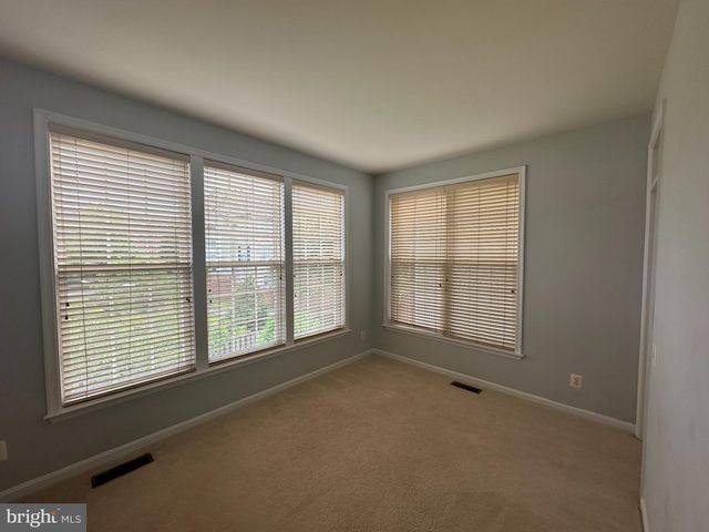 45760 SMOKETREE TER, Sterling, VA 20166