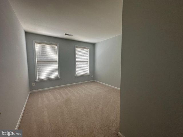 45760 SMOKETREE TER, Sterling, VA 20166