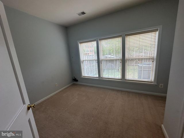 45760 SMOKETREE TER, Sterling, VA 20166