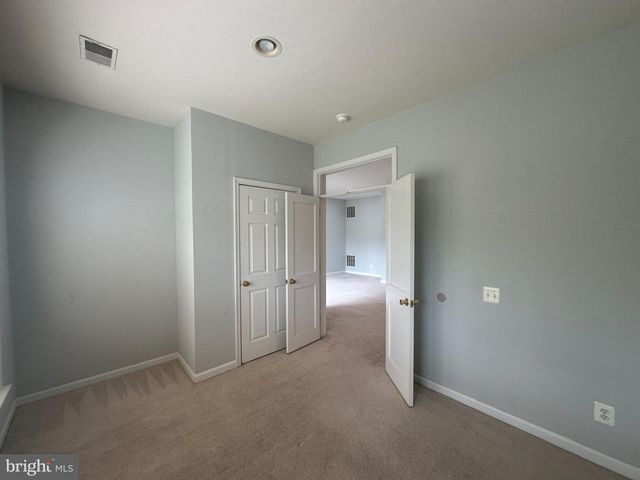 45760 SMOKETREE TER, Sterling, VA 20166