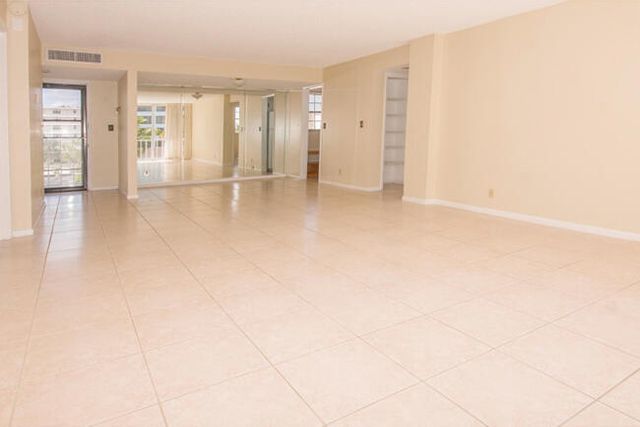 3575 S Ocean Boulevard 408, South Palm Beach, FL 33480