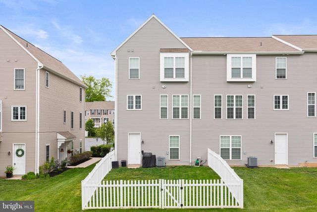 541 FAWN LN, Hummelstown, PA 17036