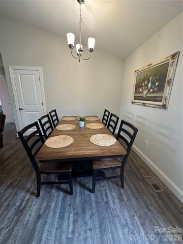 192 Crestwood Loop, Taylorsville, NC 28681