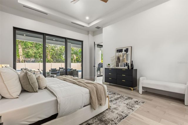 525 S LAKEMONT AVENUE, Winter Park, FL 32792