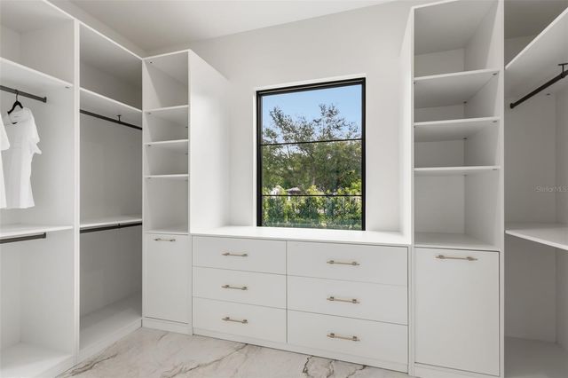 525 S LAKEMONT AVENUE, Winter Park, FL 32792