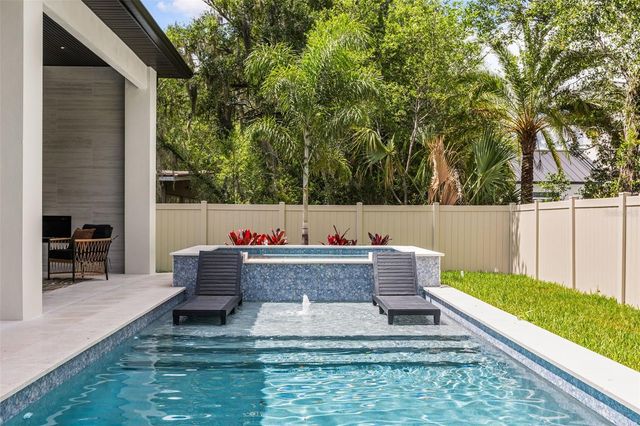 525 S LAKEMONT AVENUE, Winter Park, FL 32792
