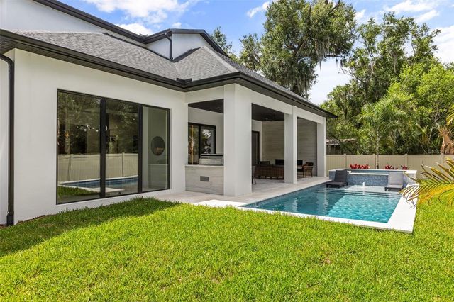 525 S LAKEMONT AVENUE, Winter Park, FL 32792