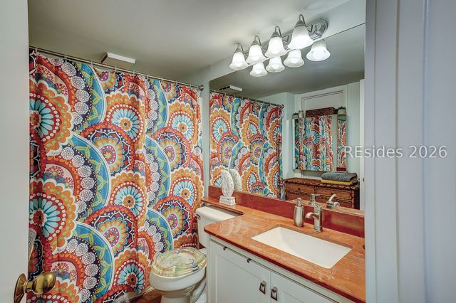 100 Helmsman Way Apt 101, Hilton Head Island, SC 29928