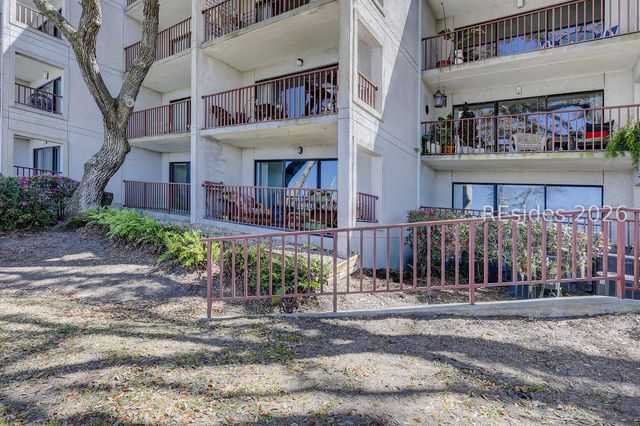 100 Helmsman Way Apt 101, Hilton Head Island, SC 29928