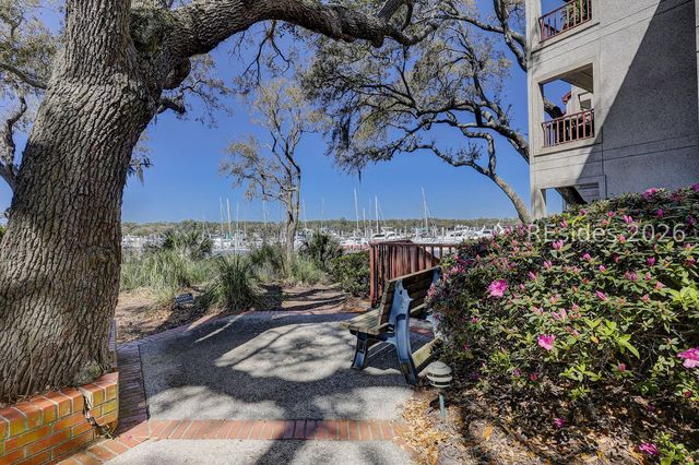 100 Helmsman Way Apt 101, Hilton Head Island, SC 29928