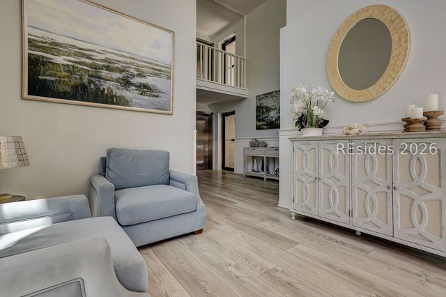 100 Helmsman Way Apt 101, Hilton Head Island, SC 29928