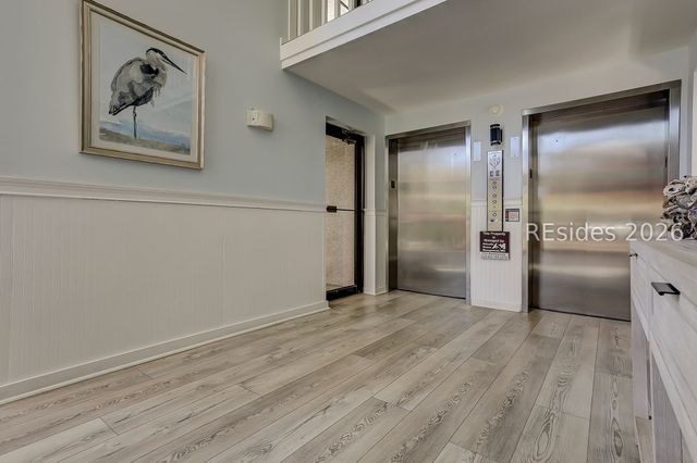 100 Helmsman Way Apt 101, Hilton Head Island, SC 29928