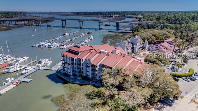 100 Helmsman Way Apt 101, Hilton Head Island, SC 29928