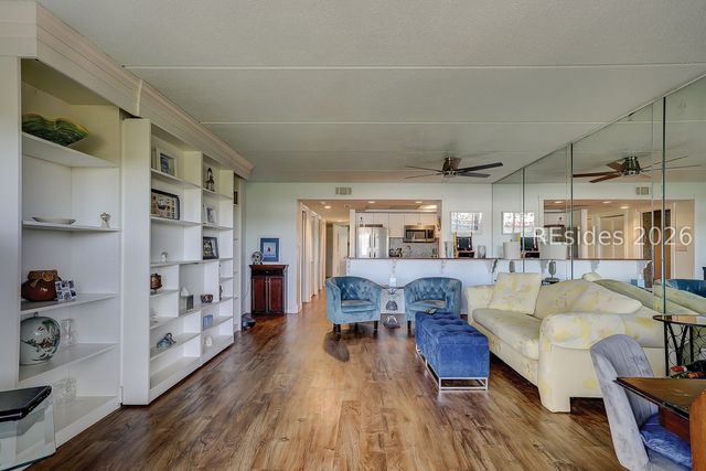 100 Helmsman Way Apt 101, Hilton Head Island, SC 29928
