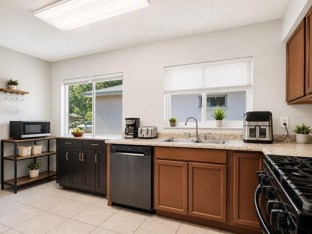 3012 SUMMER HOUSE DRIVE, Valrico, FL 33594