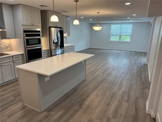 4681 1ST STREET NE 405, St Petersburg, FL 33703