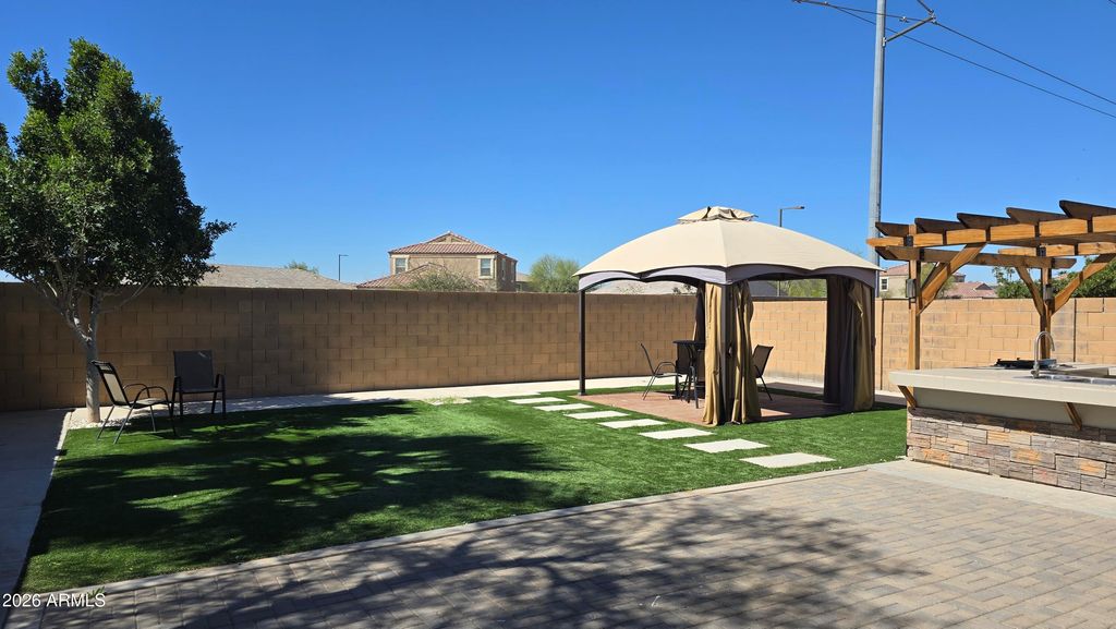 Image 38 of property listing at 8668 S 254TH Drive, Buckeye, AZ 85326