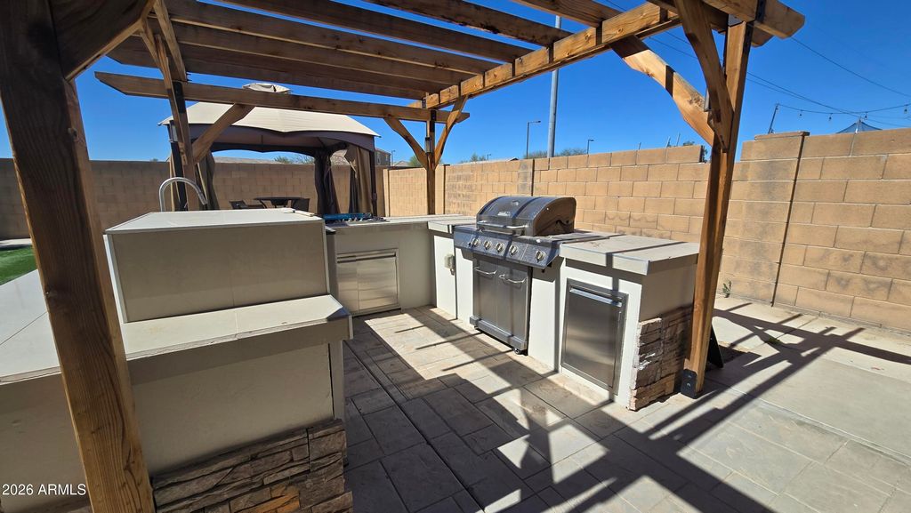 Image 42 of property listing at 8668 S 254TH Drive, Buckeye, AZ 85326