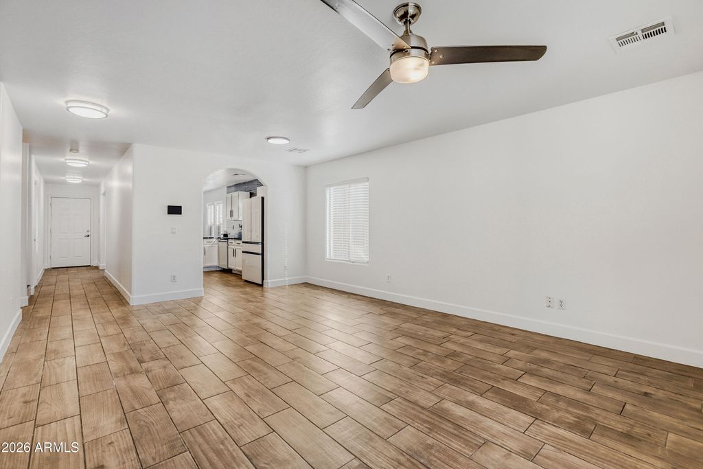 Image 9 of property listing at 8668 S 254TH Drive, Buckeye, AZ 85326